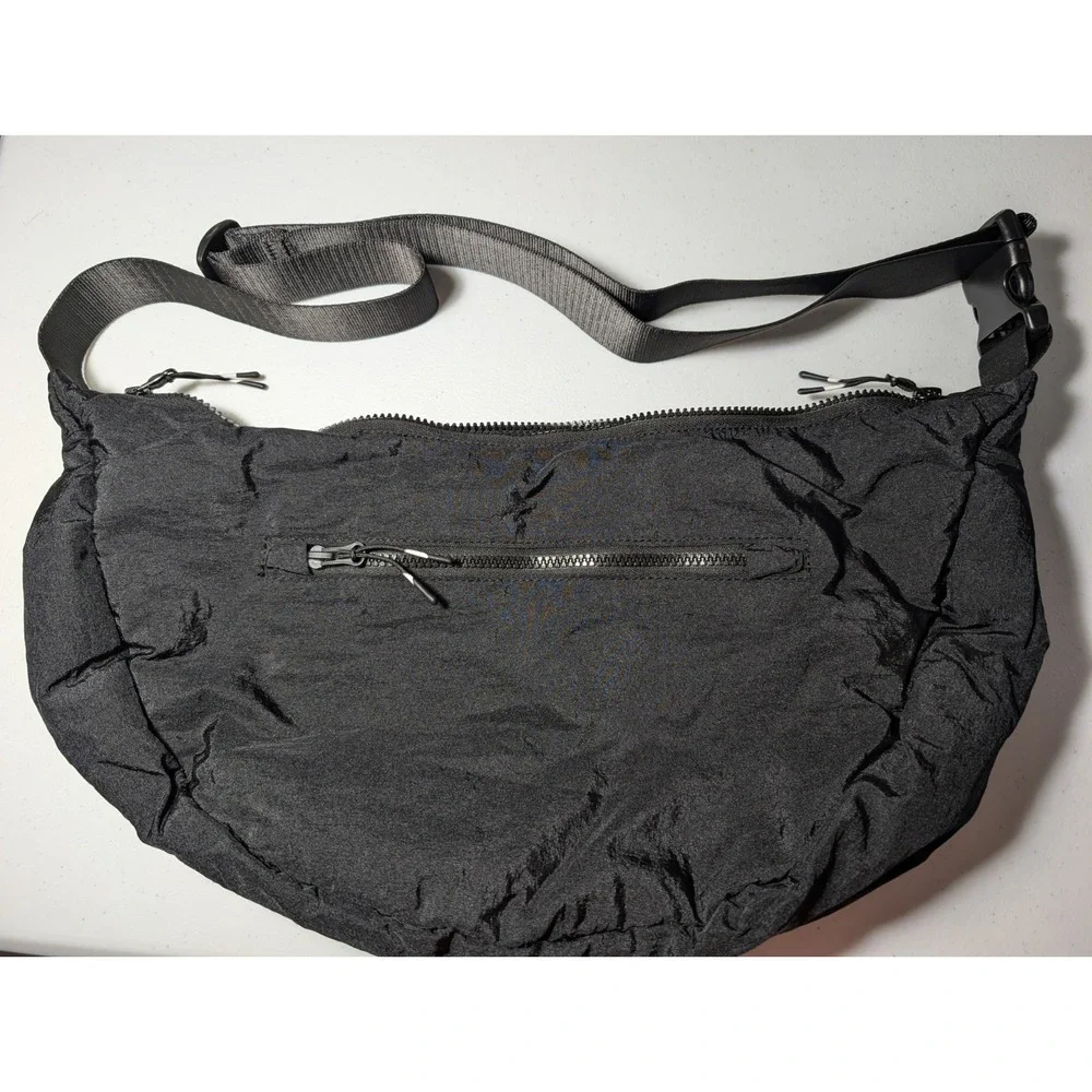 Fabletics The Large Sling Bag Purse Crinkle Black Nylon - New Tags Removed